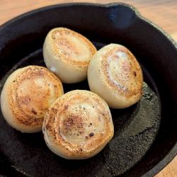 肉汁爆弾焼き餃子(４個)