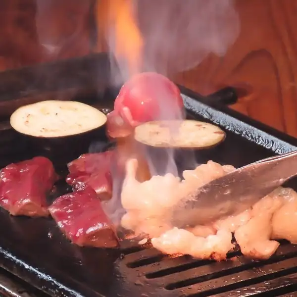 ★人気No.1★焼肉＆サイドメニュー全150種食べ放題＋アルコール飲み放題［120分］⇒3,500円