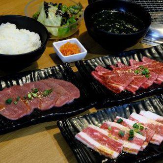 쇠고기+2품 선택할 수 있는 정식