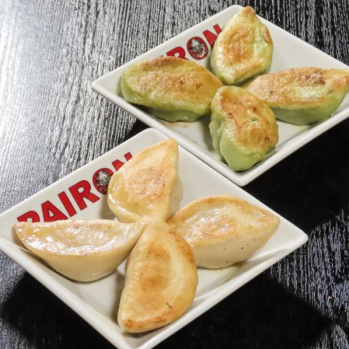 [Enjoy the latest gyoza!] Hakuryu gyoza (pork) x Seiryu gyoza (leek) are the most popular among women