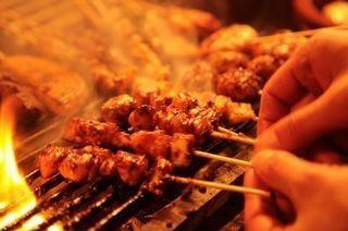 人気のカウンター席！飲み物の価格がカウンター席とテーブル席で違うという新しいシステム！週末はカウンター席から埋まるほどの人気ぶり！ご予約はお早めにしていただくことをオススメ致します◎