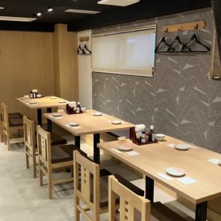 餐桌座位即使人数较多也很舒适！ 海鲜居酒屋花野舞大山店