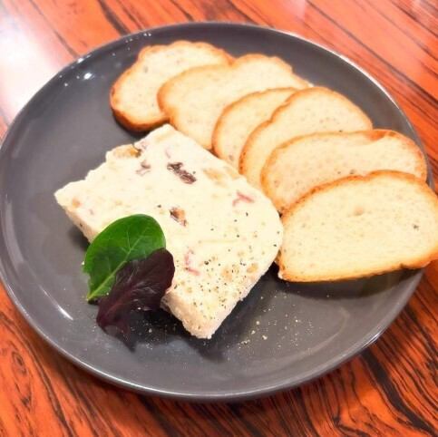 Cream cheese and dried fruit pate