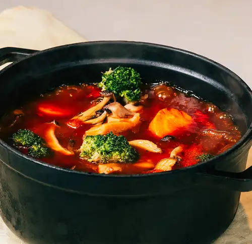 発酵ケチャップと茸のコク旨チキンシャスール