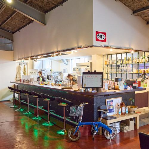 <p>【食事と一緒に楽しめるアミューズメント完備でお子様連れにも◎】ビリヤードと卓球台、ダーツ、ミニバスケ台などの遊べる設備もございます!食事と合わせてぜひお楽しみください☆</p>