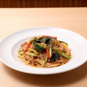 たっぷり彩り野菜のミートソース