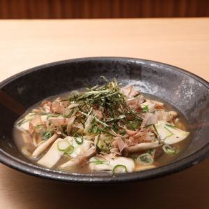 やわらかイカとたっぷりきのこの和風仕上げ