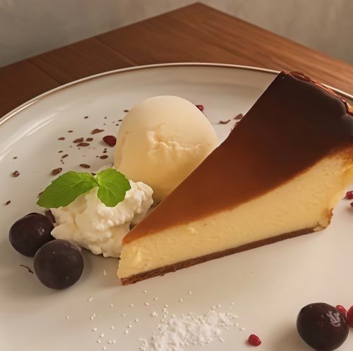 自家製バスクチーズケーキ