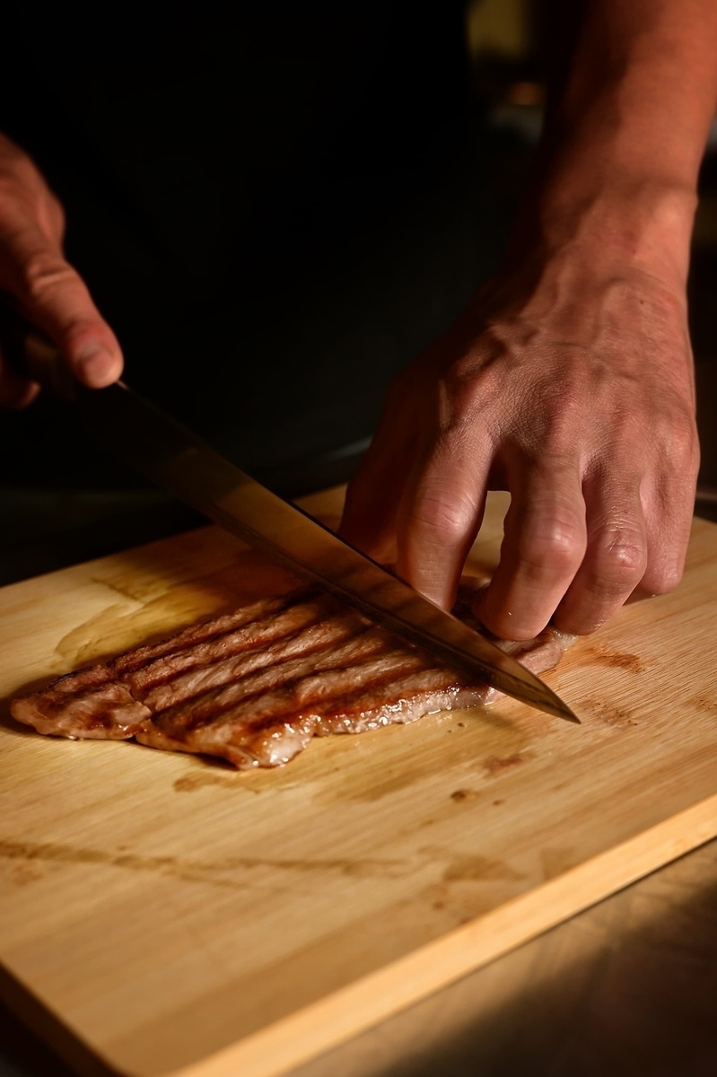 30日間熟成させたお肉と、羽釜や土鍋で炊いた美味しいお米を堪能