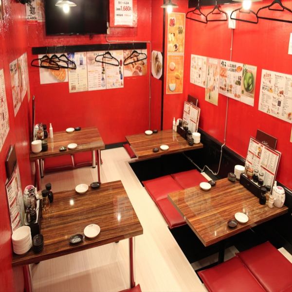 The tatami room can be used by a small number of people from 2 people.It is a private room, and the tatami room can be reserved for private use.It can be used by about 15 to 25 people.Please feel free to make an online reservation and contact us!