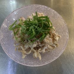 みみがー梅肉和え