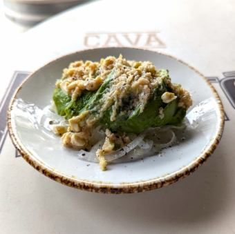 アボカドの生レバ仕立て