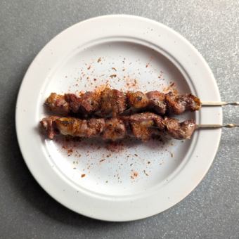 仔羊の串焼き　やみつきスパイスまぶし
