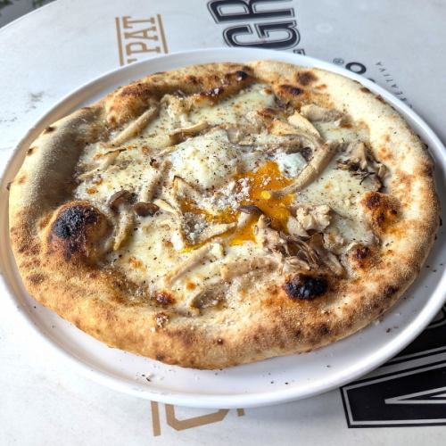 半熟卵とキノコのビスマルク