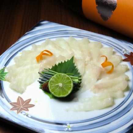 <Fugu Kaiseki Course> 120 minutes of all-you-can-drink included / 14,000 yen per person (tax included)