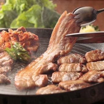 [Meat]◆All-you-can-eat samgyeopsal set!◆All-you-can-drink alcohol included!3,980 yen