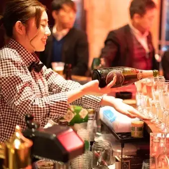 飲んで遊べる2次会★ダーツ投げ放題付き！120分飲み放題[200種]×おつまみ3品 3000円