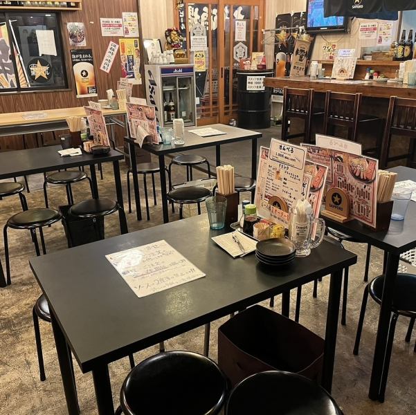 [Perfect for drinking parties and banquets♪] Table seating for 4 people! Seats can be combined flexibly, so you can flexibly accommodate everything from small parties to large parties! Banquets, drinks We are also very welcome♪