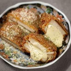 特製鶏ハムチーズカツ