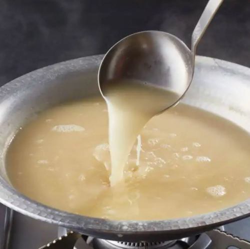 [Choice of soup stock] Foamy white chicken soup