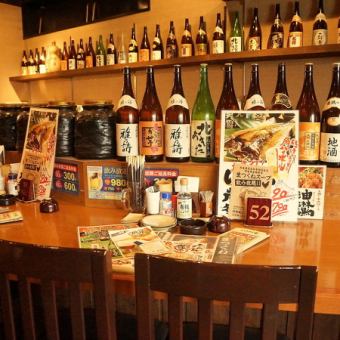 Counter with sticky local sake is also a couple ♪