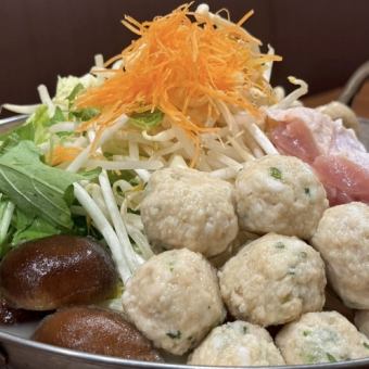 Perfect for year-end parties! [Yuzunoya Course (9 dishes) with hotpot and all-you-can-drink] ¥5,000 → ¥4,000, Last order 90 minutes, 2-hour seating