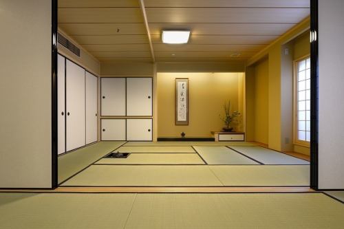 【長生庵】落ち着きのある上品な雰囲気の茶室です。随所に銘木を取り入れた茶室で優雅なひと時をお過ごしください。