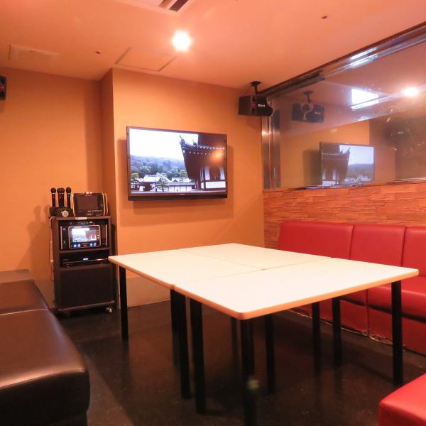 可以根據人數選擇大量的私人房間供小團體使用。適用於宴會，次級聚會和各種聚會！