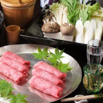 【2人起】≪将食材的精华发挥到极致的绝品汤汁≫黑毛和牛涮锅套餐“Tsubaki”含税8,800日元