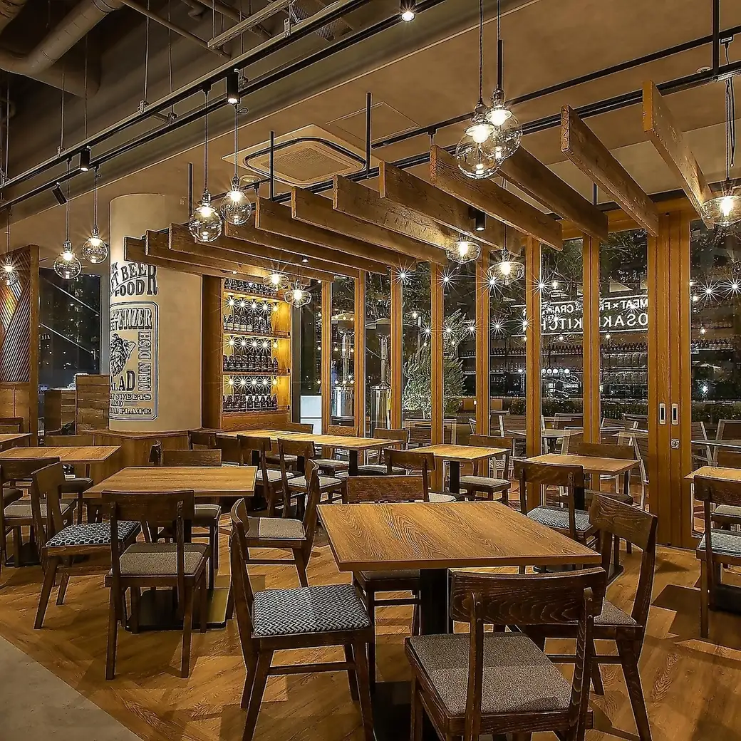 八重洲北口のお洒落バルでクラフトビールを堪能♪※画像は系列店