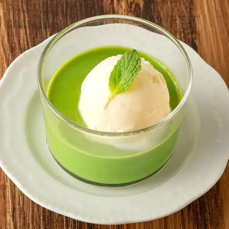 抹茶ホワイトチョコレートプリン バニラアイスのせ
