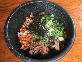 Beef tendon kimchi rice bowl