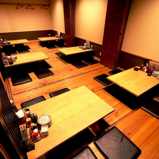 There is also a private room for digging kotatsu in the back of the store ♪ For various banquets!