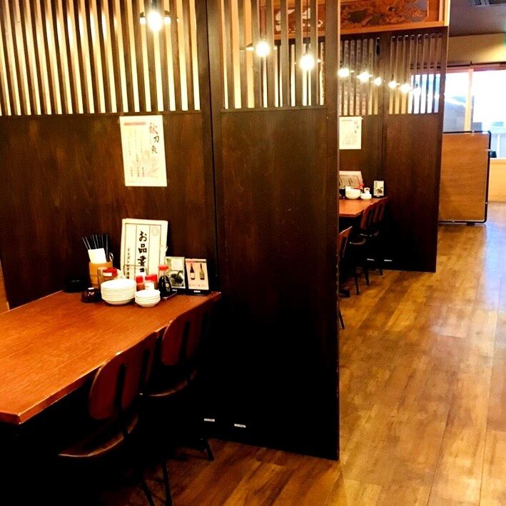 お席 ドラゴン餃子酒場 大分中央町店