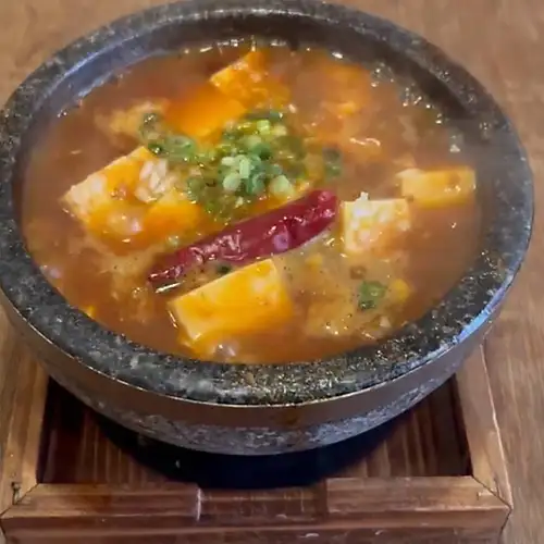 石焼き麻婆豆腐