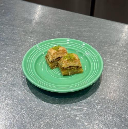 バクラワ 2ピース 《Vegetarian》