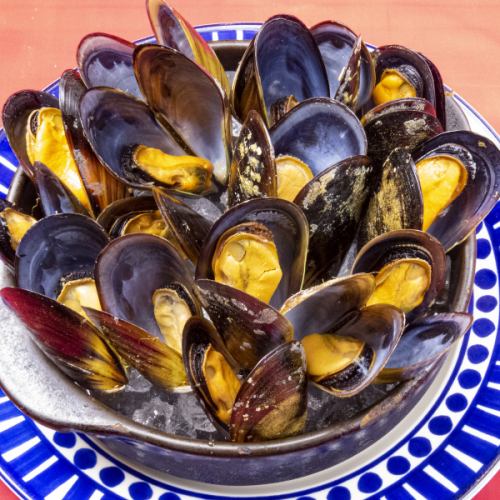 Galician mussels steamed with white wine