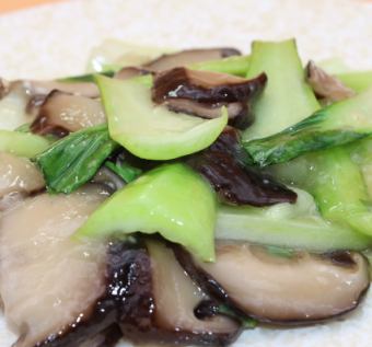 青梗菜と椎茸の香味炒め