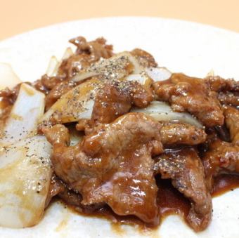 牛肉の黒胡椒炒め