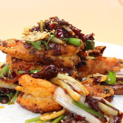 殻付き大エビの四川香辛料揚げ