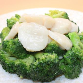 ホタテとブロッコリー炒め