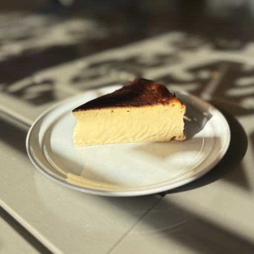 バスクチーズケーキ