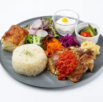 Herb-grilled chicken plate