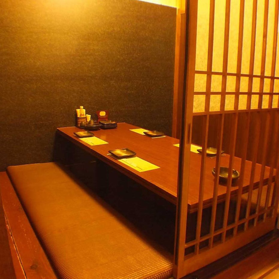 Have a fun time with your friends in a private room with a sunken kotatsu ♪