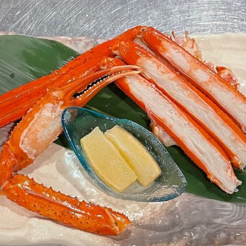 Boiled Snow Crab Legs