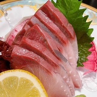 Winter yellowtail sashimi