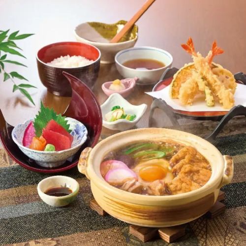 伝統の味、みそ煮込み。