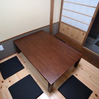 当店では6名のお座敷を１席ご用意しております！小さいお子様連れのご家庭にも安心のお座席となっております。