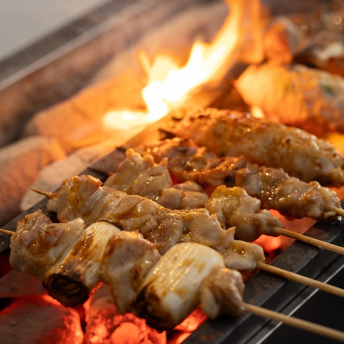 Enjoy crispy and fragrant skewers grilled over charcoal.