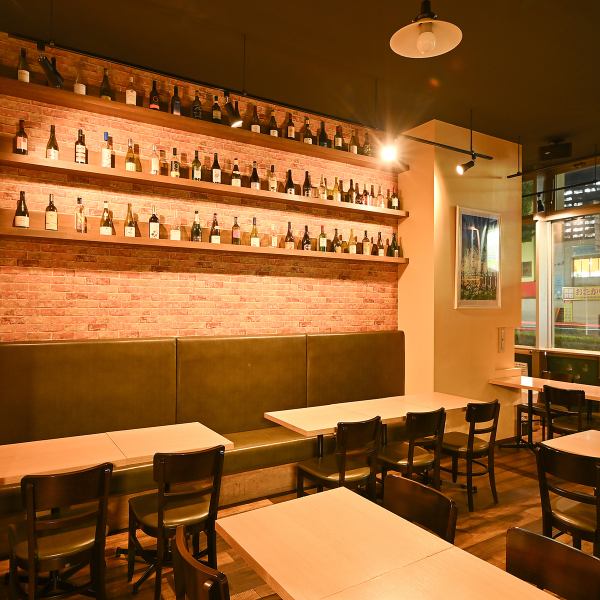 We can accommodate reservations for the entire restaurant, starting from 15 people (negotiable). It is perfect for small group banquets. We can also accommodate stand-up style banquets. This space is useful for a wide range of occasions, such as company banquets such as welcome and farewell parties, celebration parties, and wedding receptions.